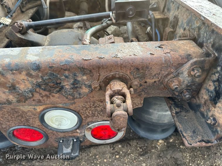 image for item DV0609 2015 Freightliner Cascadia 125 semi truck