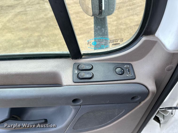 image for item DV0609 2015 Freightliner Cascadia 125 semi truck