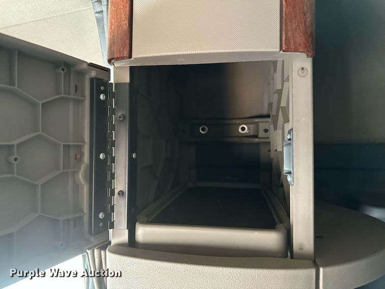 image for item DV0609 2015 Freightliner Cascadia 125 semi truck