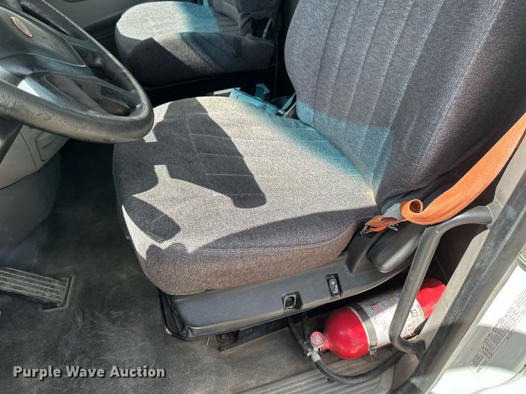 image for item DV0732 2018 Peterbilt 579 semi truck