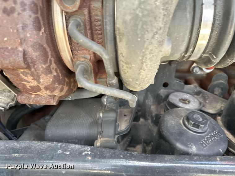 image for item DV0732 2018 Peterbilt 579 semi truck