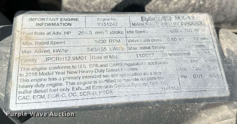 image for item DV0732 2018 Peterbilt 579 semi truck