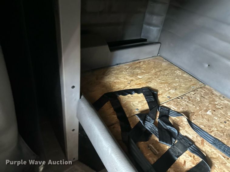 image for item DV0733 2007 Peterbilt  386 semi truck