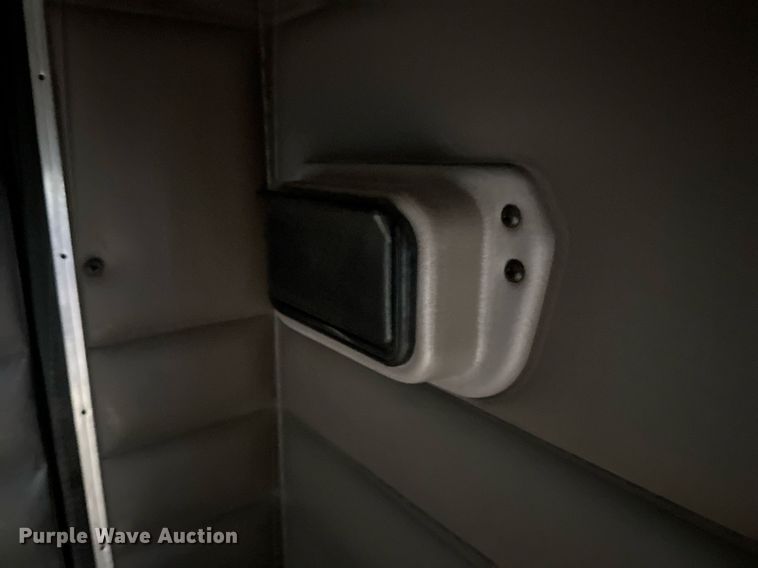 image for item DV0733 2007 Peterbilt  386 semi truck