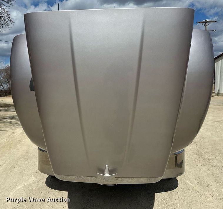 image for item DV0733 2007 Peterbilt  386 semi truck