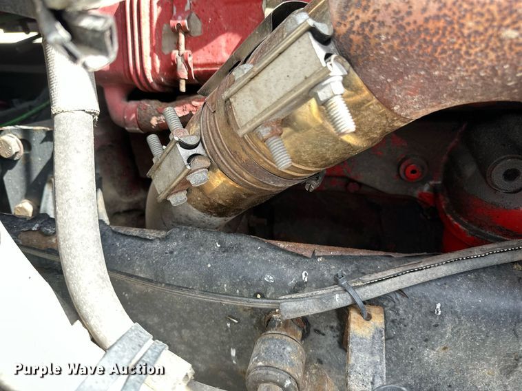 image for item DV0733 2007 Peterbilt  386 semi truck