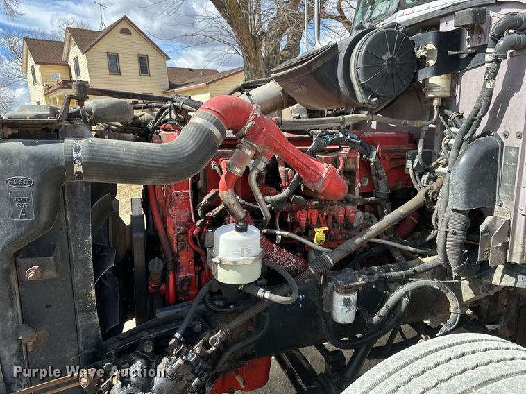 image for item DV0733 2007 Peterbilt  386 semi truck