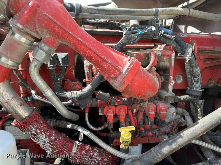 image for item DV0733 2007 Peterbilt  386 semi truck