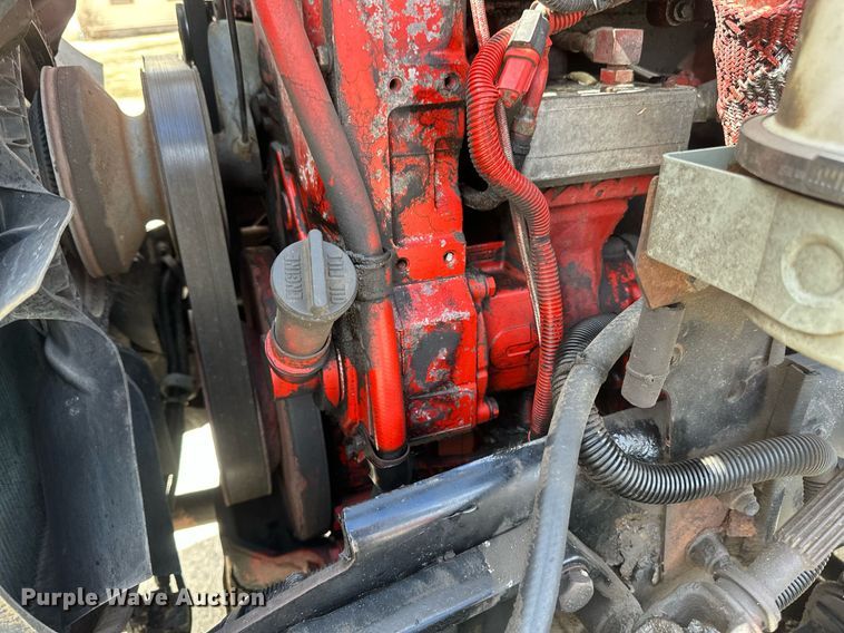 image for item DV0733 2007 Peterbilt  386 semi truck