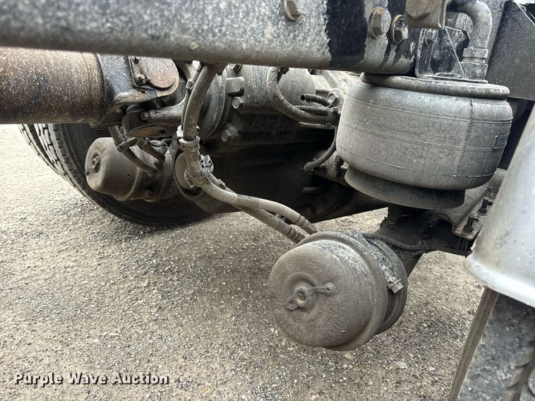 image for item DV1878 2021 Kenworth T880 semi truck