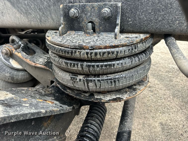 image for item DV1878 2021 Kenworth T880 semi truck