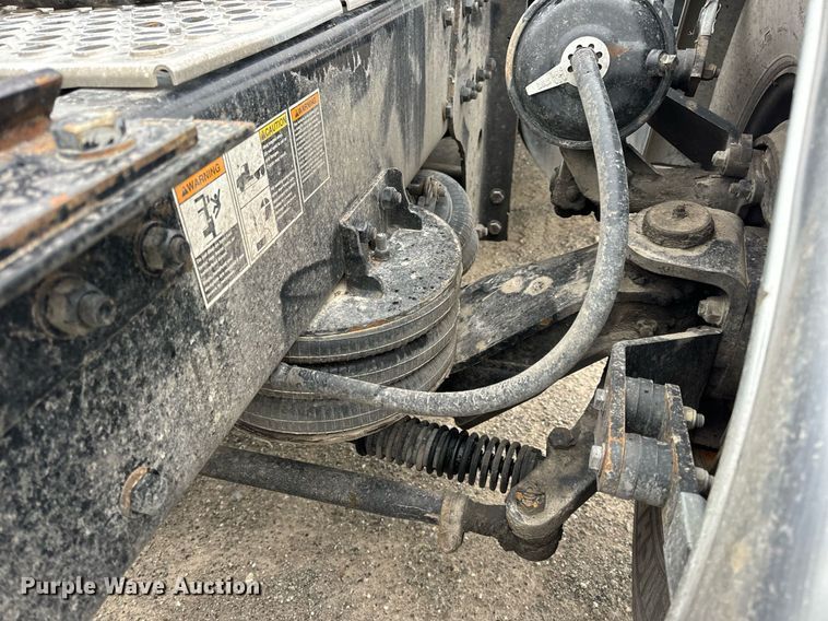 image for item DV1878 2021 Kenworth T880 semi truck