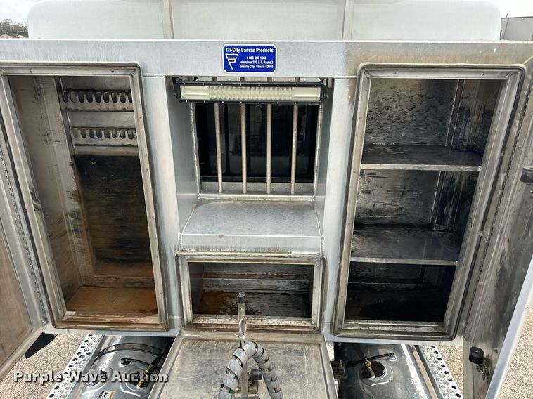 image for item DV1878 2021 Kenworth T880 semi truck