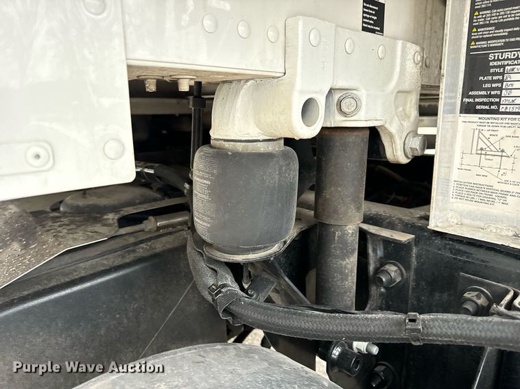 image for item DV1878 2021 Kenworth T880 semi truck