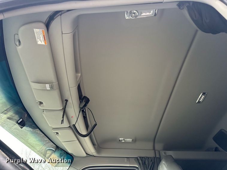 image for item DV1878 2021 Kenworth T880 semi truck