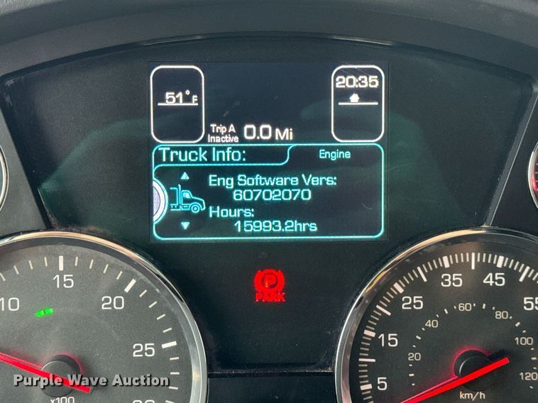 image for item DV1878 2021 Kenworth T880 semi truck