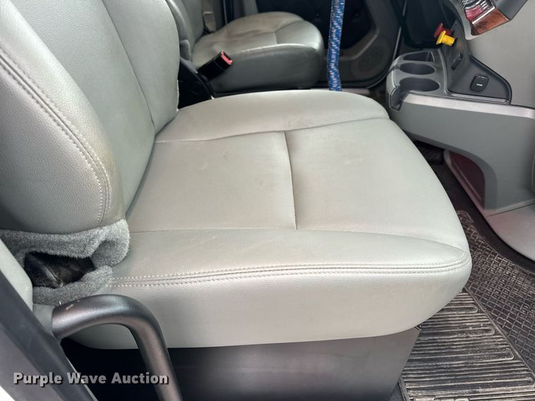 image for item DV1878 2021 Kenworth T880 semi truck