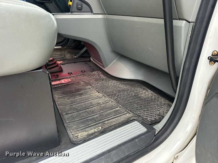 image for item DV1878 2021 Kenworth T880 semi truck