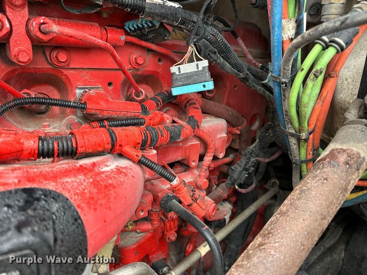 image for item DV1878 2021 Kenworth T880 semi truck