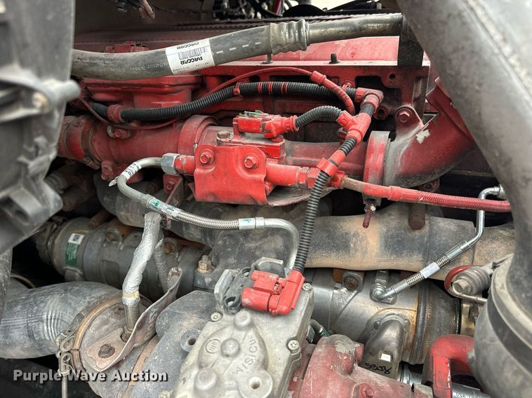 image for item DV1878 2021 Kenworth T880 semi truck