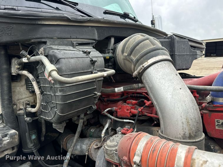 image for item DV1878 2021 Kenworth T880 semi truck