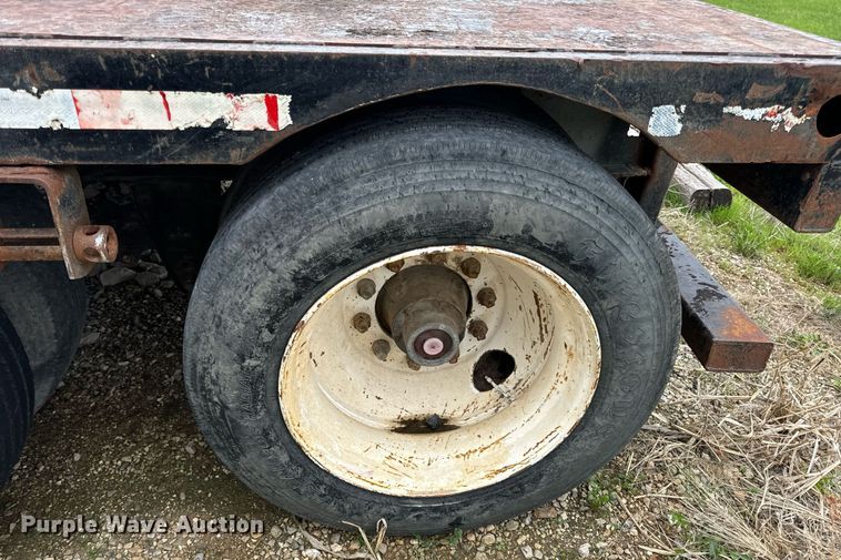 image for item DV1879 1989 Transcraft drop deck equipment trailer