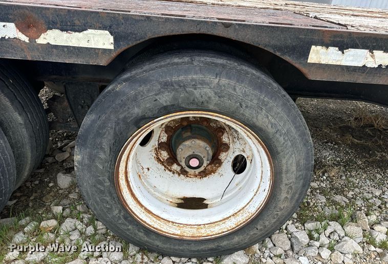 image for item DV1879 1989 Transcraft drop deck equipment trailer