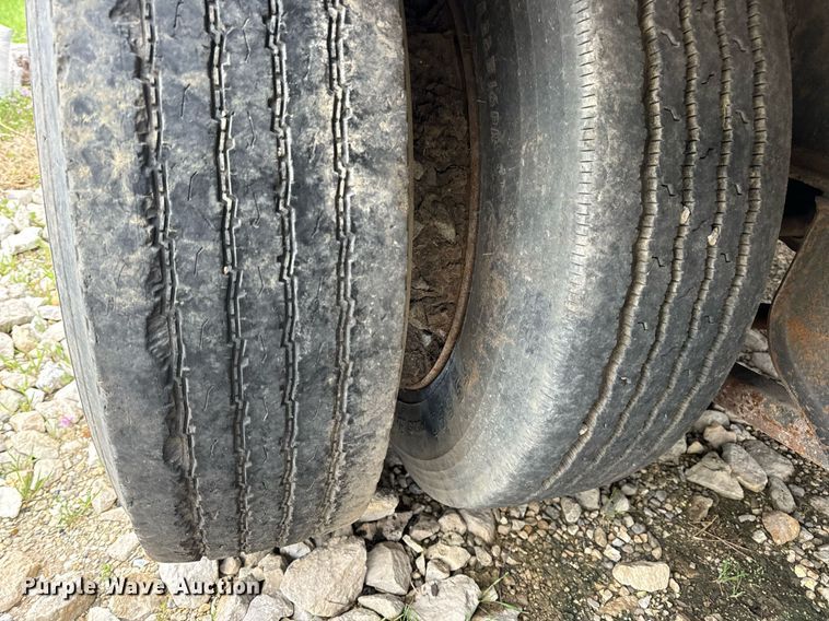 image for item DV1879 1989 Transcraft drop deck equipment trailer