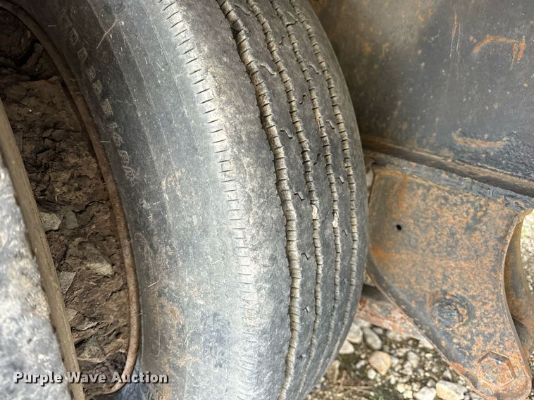 image for item DV1879 1989 Transcraft drop deck equipment trailer