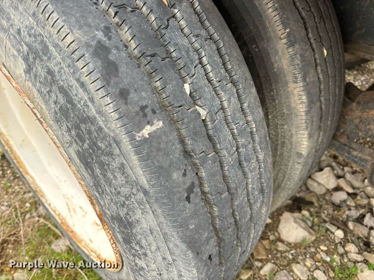 image for item DV1879 1989 Transcraft drop deck equipment trailer