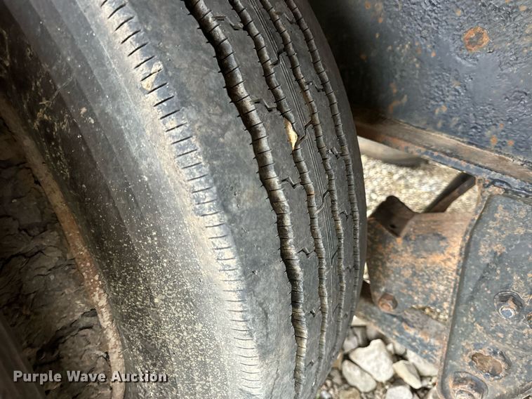 image for item DV1879 1989 Transcraft drop deck equipment trailer