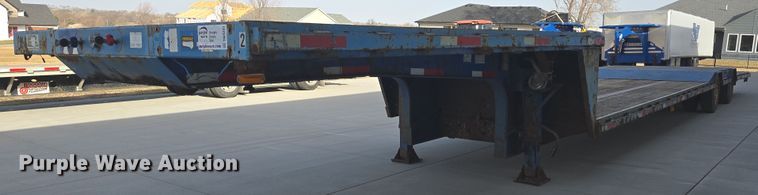 image for item DW3223 2005 Aztec Trailers Inc. drop deck trailer