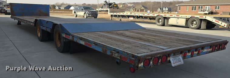 image for item DW3223 2005 Aztec Trailers Inc. drop deck trailer