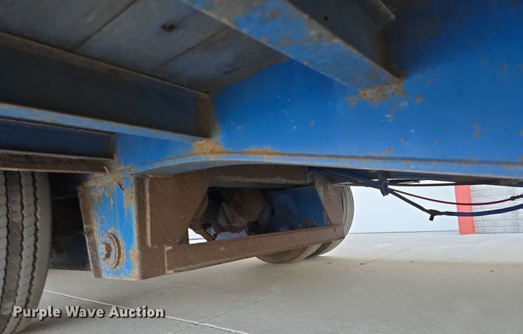 image for item DW3223 2005 Aztec Trailers Inc. drop deck trailer