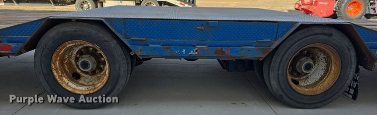 image for item DW3223 2005 Aztec Trailers Inc. drop deck trailer