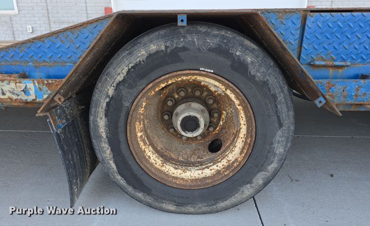 image for item DW3223 2005 Aztec Trailers Inc. drop deck trailer