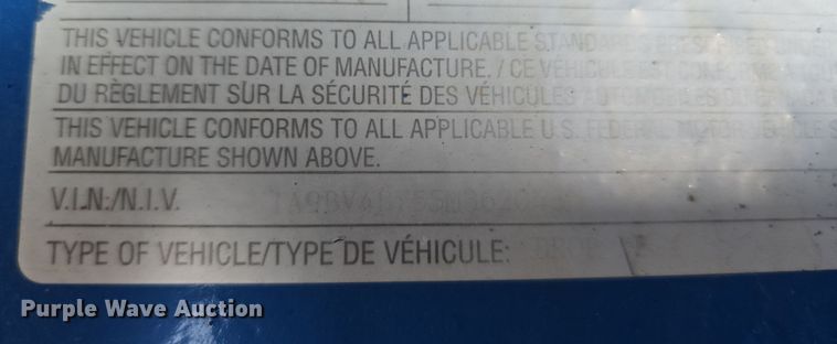 image for item DW3223 2005 Aztec Trailers Inc. drop deck trailer