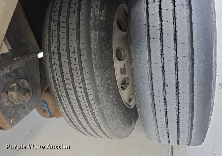 image for item DW3225 2013 Wilson RoadBrute CD-1080  drop deck trailer