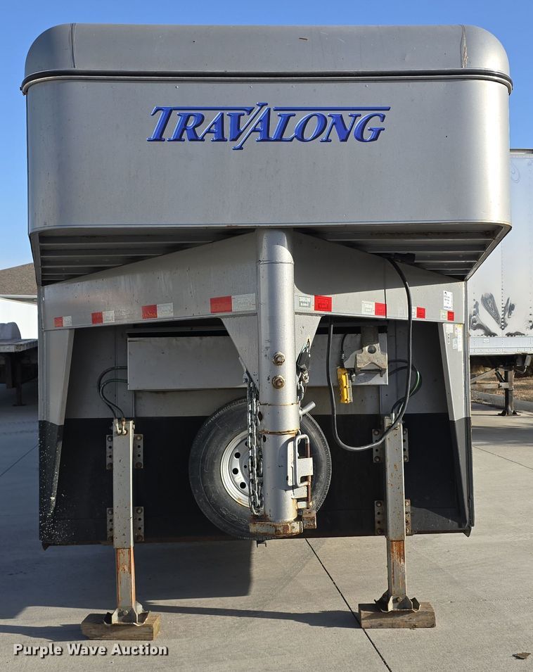 image for item DW3226 2018 Travalong enclosed cargo trailer