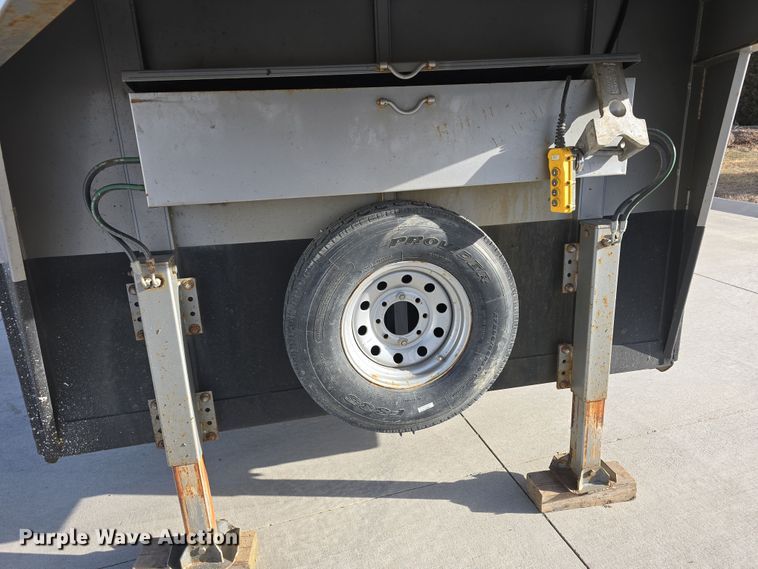 image for item DW3226 2018 Travalong enclosed cargo trailer
