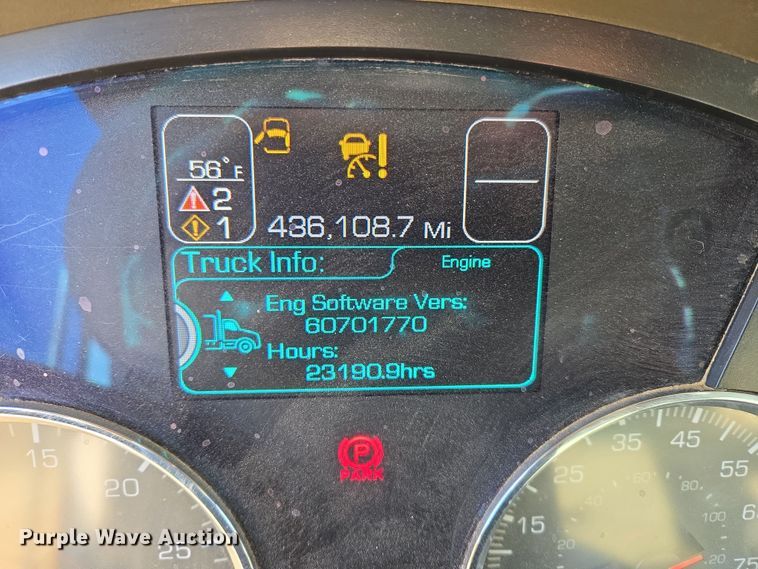 image for item DW8698 2018 Kenworth T880 semi-truck