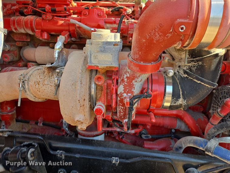 image for item DW8699 2020 Kenworth T880 semi truck