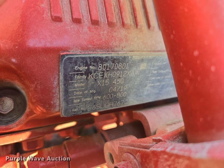 image for item DW8699 2020 Kenworth T880 semi truck