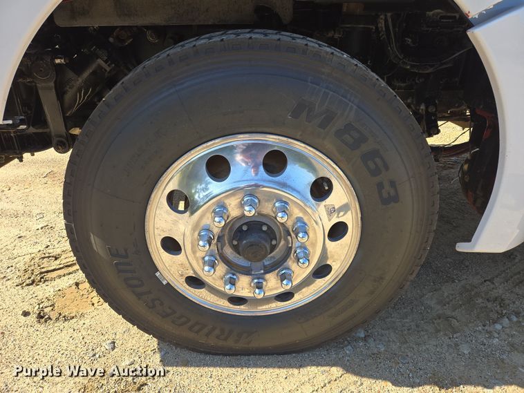 image for item DW8699 2020 Kenworth T880 semi truck