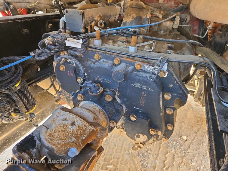 image for item DW8700 2020 Kenworth T800 semi truck