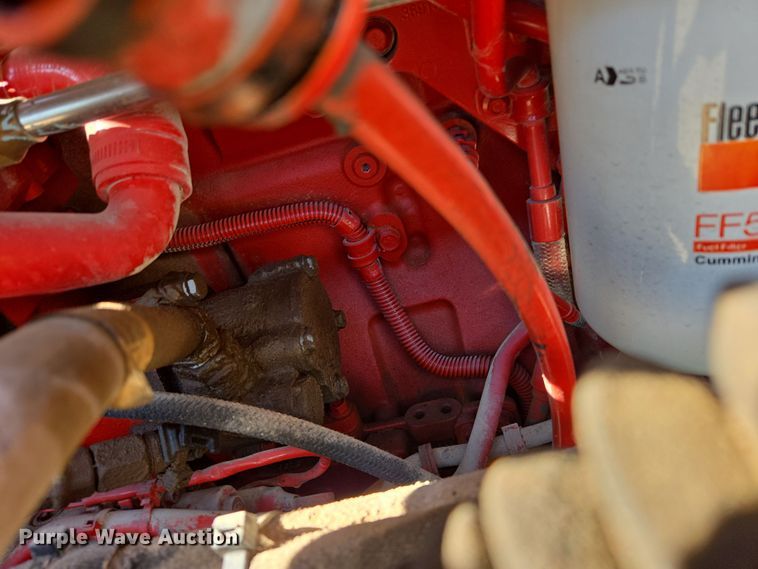 image for item DW8700 2020 Kenworth T800 semi truck