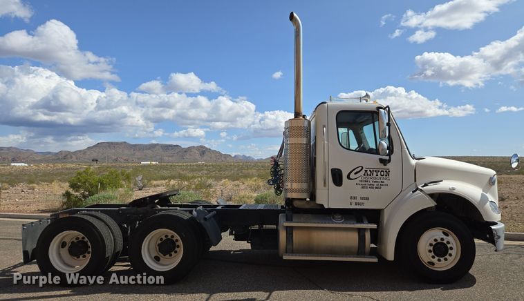 image for item EC0924 2016 Freightliner 11M semi truck