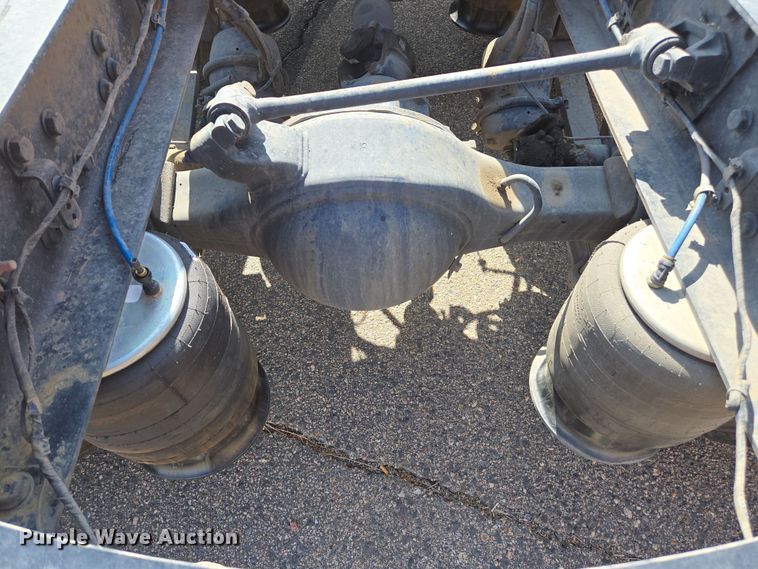 image for item EC0924 2016 Freightliner 11M semi truck