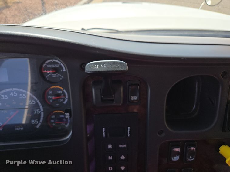 image for item EC0924 2016 Freightliner 11M semi truck