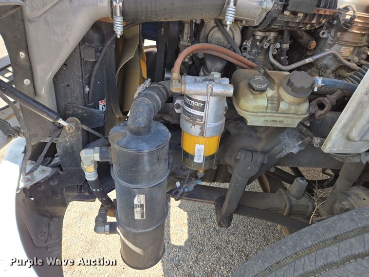 image for item EC0924 2016 Freightliner 11M semi truck